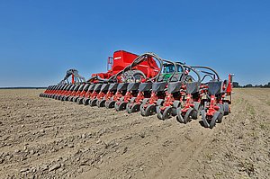 terraHORSCH EN 21-2020: One of the first Maestro 24 SV that was used this spring