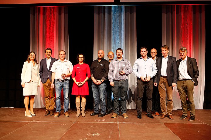 The employees who were honoured for their 10th company anniversary: HORSCH LEEB Application Systems GmbH