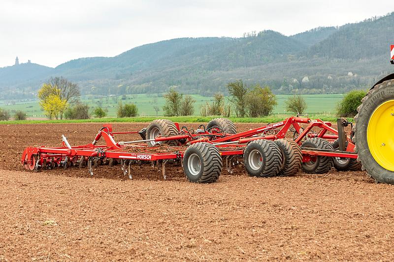 terraHORSCH Sonderausgabe Agritechnica 2023: Der Cruiser 9 XL ist der Spezialist für Saatbettbereitung und Stoppelsturz
