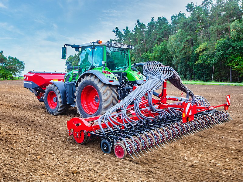 terraHOSCH 23-2021: The Taro excels due to its manoeuvrability and the high efficiency on unshaped fields as well as due to the fast operational readiness.  