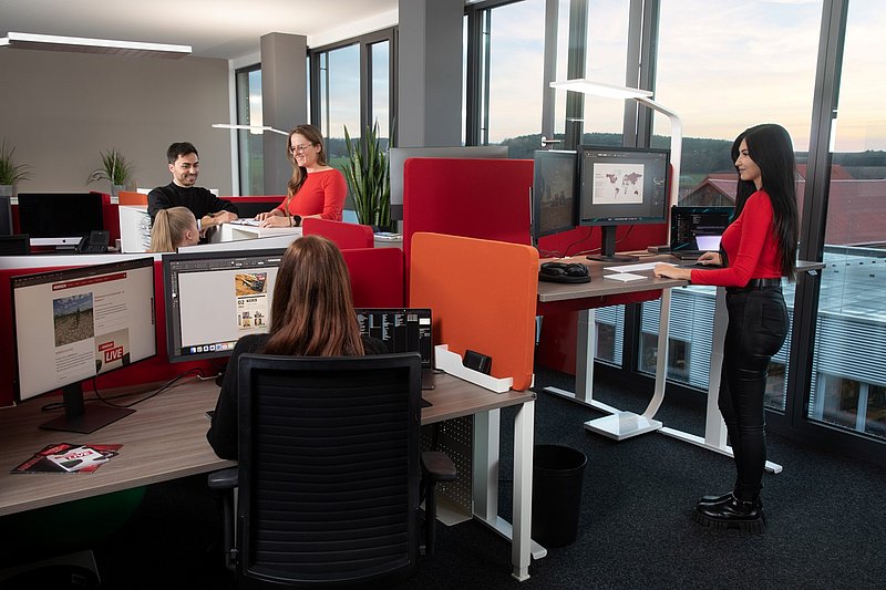terraHORSCH PT 9-2022: Locais de trabalho ergonômicos e novos conceitos de escritório estimulam a eficiência e a criatividade com a satisfação dos funcionários.