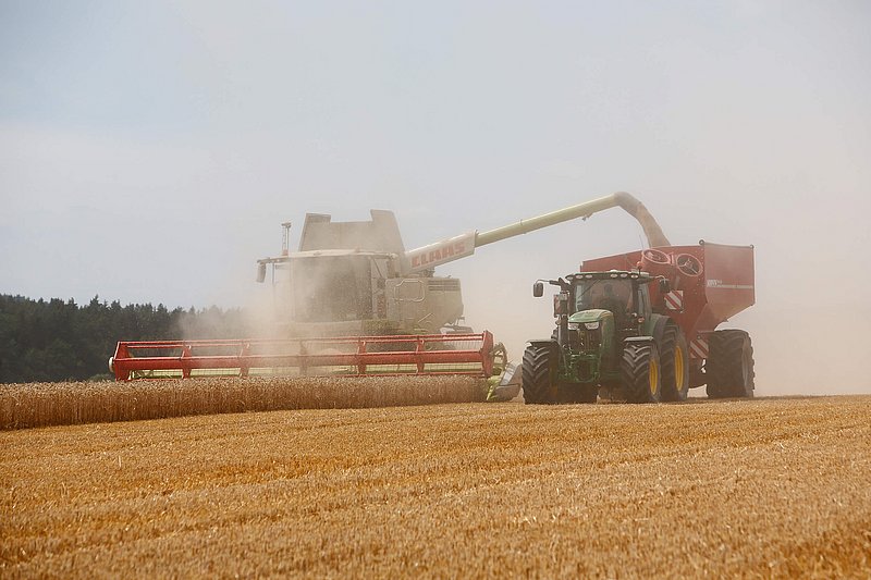 terraHORSCH: Marco Horsch shares the harvest technology as well as the seed drills and the tillage machines with regional machine co-operatives.